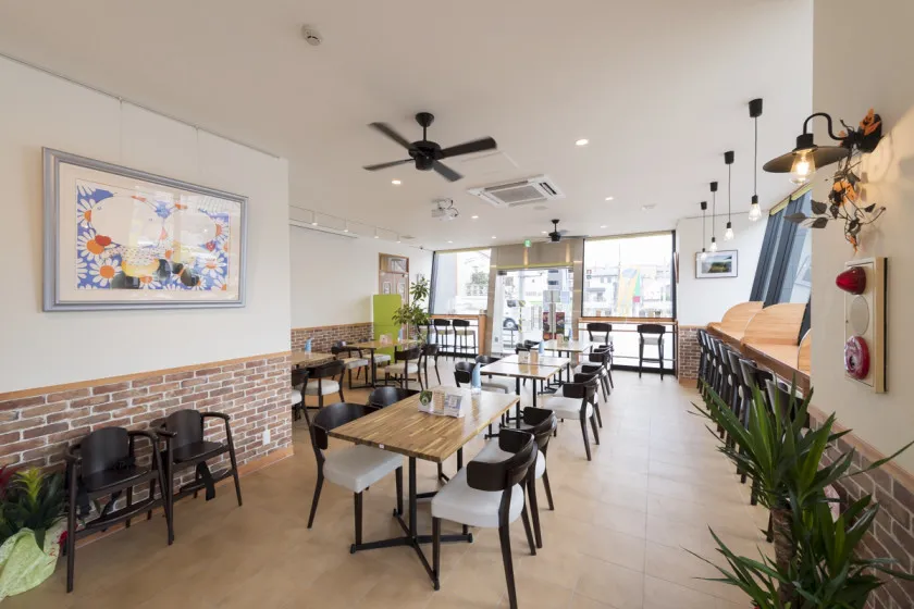 スワンカフェ＆ベーカリーさがまち店