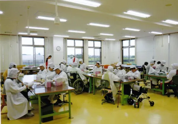 とび梅学園